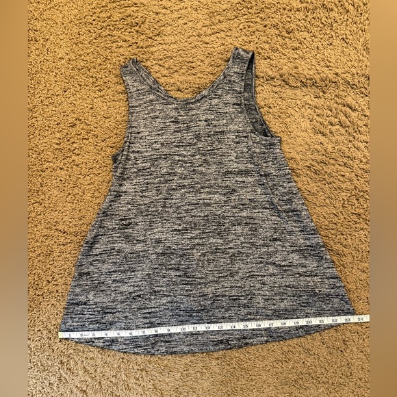 Women’s GAP Sleeveless Top - Picture 8 of 9